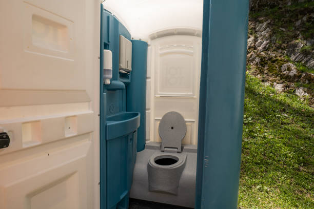 Affordable portable toilet rental in Shelby, MS