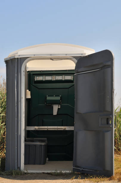 Best Porta potty rental near me  in Shelby, MS